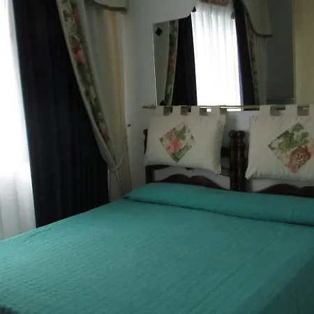 Manila Hotel 3*