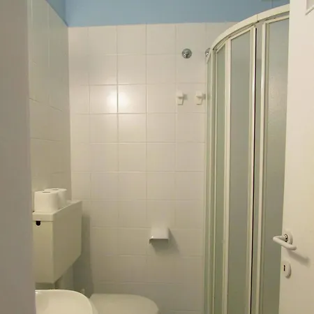 Hotel Manila 3*