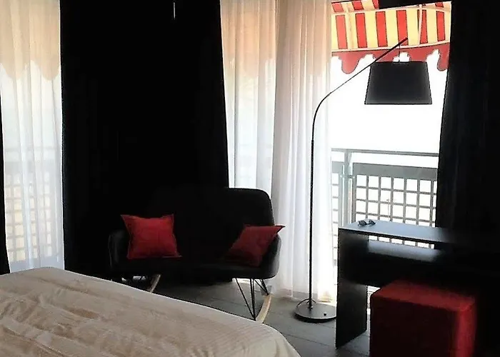 Otel Manila 3*