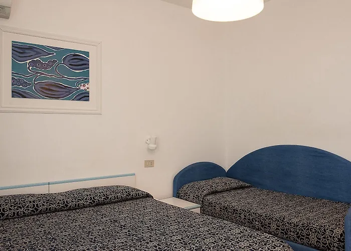 Hotel Manila 3*